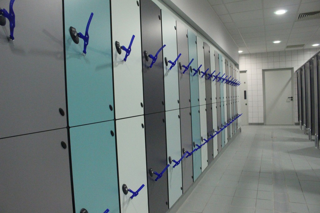 wet-side-lockers